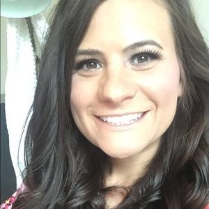 Meet your Posher, Avery